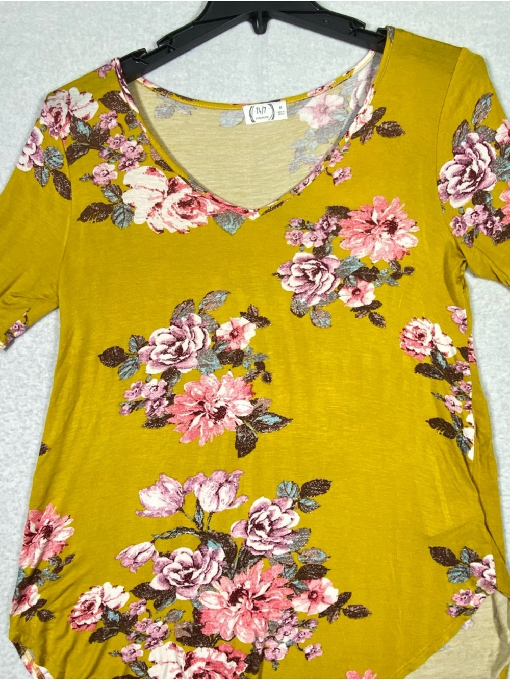MAURICES 24/7 Floral Tunic Tee Women's M Mustard Yellow Short Sleeve Countryside - Picture 2 of 10